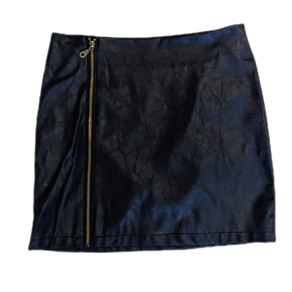 Suzy Shier Faux Vegan Leather Fleece Lined Zip Up Pencil Mini Skirt - Picture 1 of 5